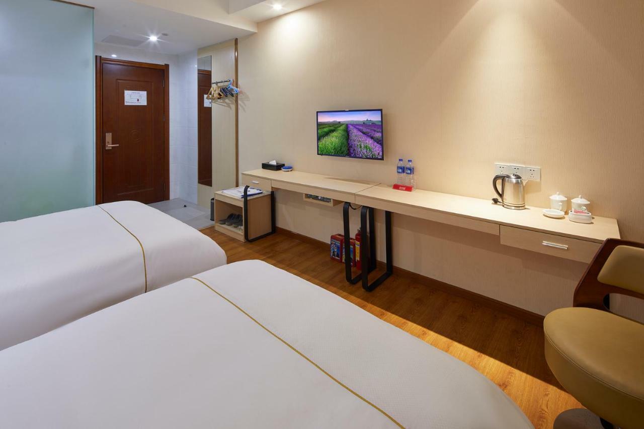 Insail Hotels Airport Road Гуанчжоу Екстер'єр фото
