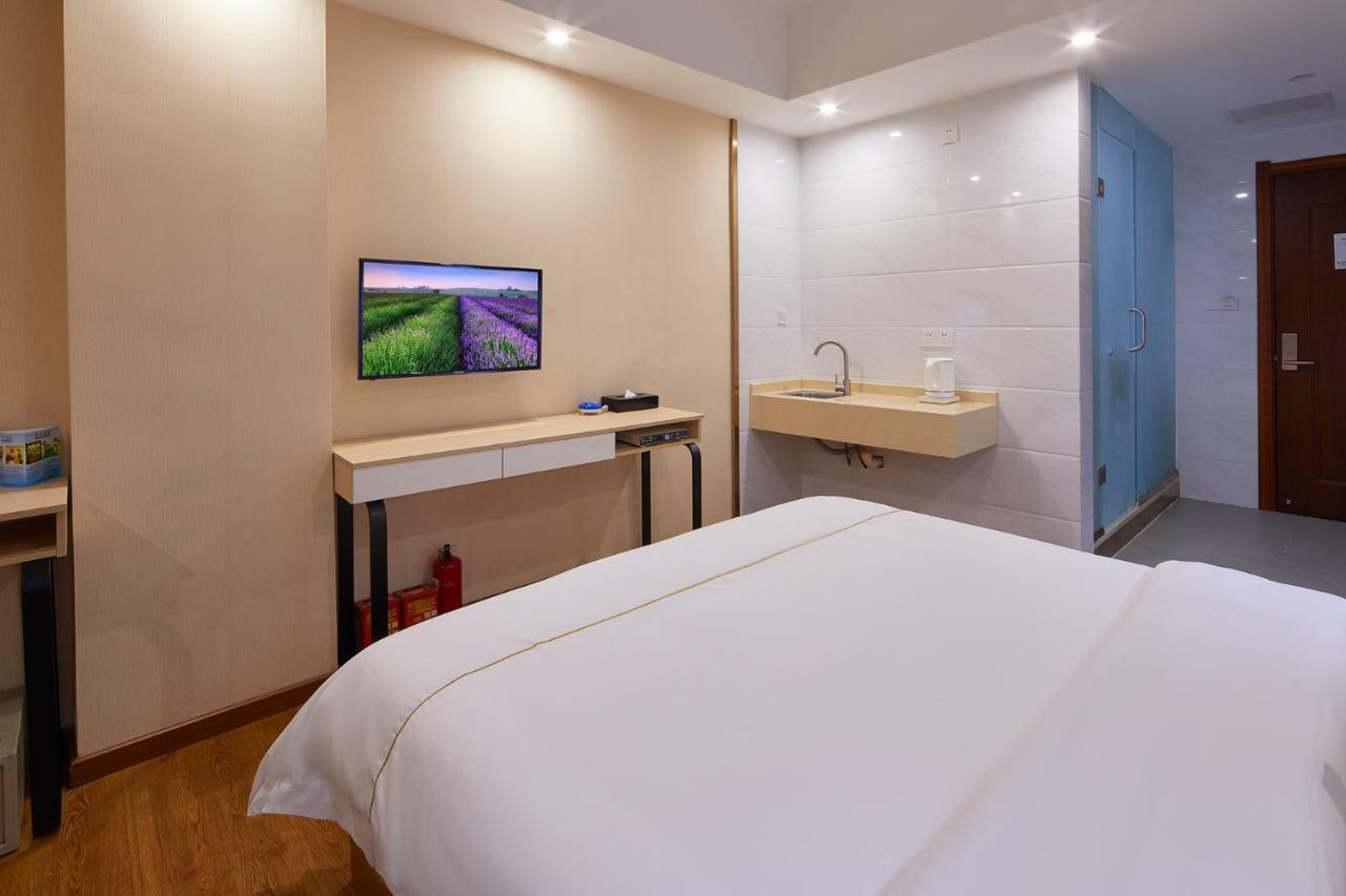 Insail Hotels Airport Road Гуанчжоу Екстер'єр фото