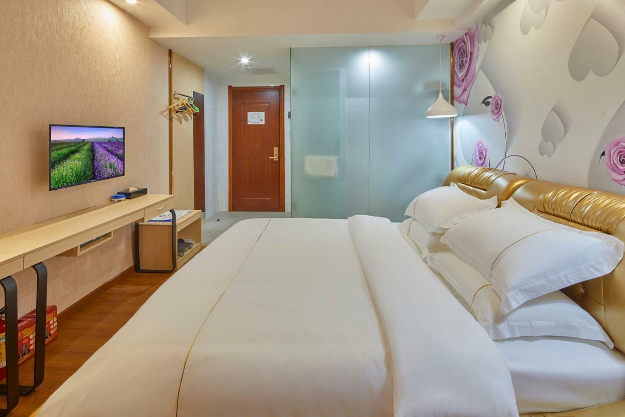 Insail Hotels Airport Road Гуанчжоу Екстер'єр фото