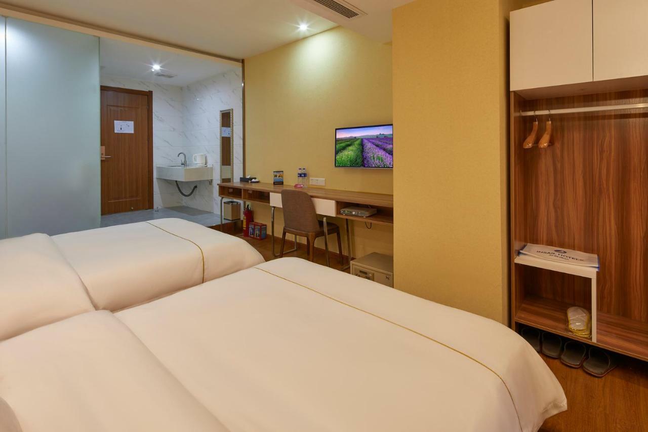 Insail Hotels Airport Road Гуанчжоу Екстер'єр фото